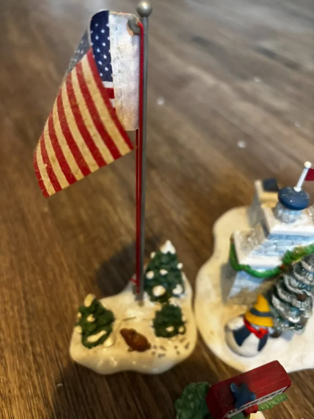 Department 56 Christmas village North Pole Gate w/accessories